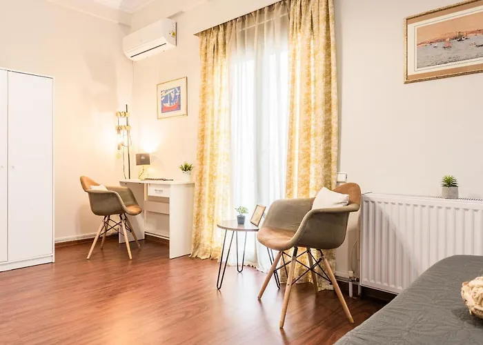 Beautiful City Rooms Close To Acropolis